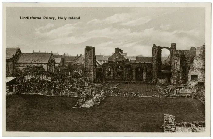 Framed Print : The Holy Island of Lindisfarne - The Priory ruins Framed Print : The Holy Island of Lindisfarne - The Priory ruins