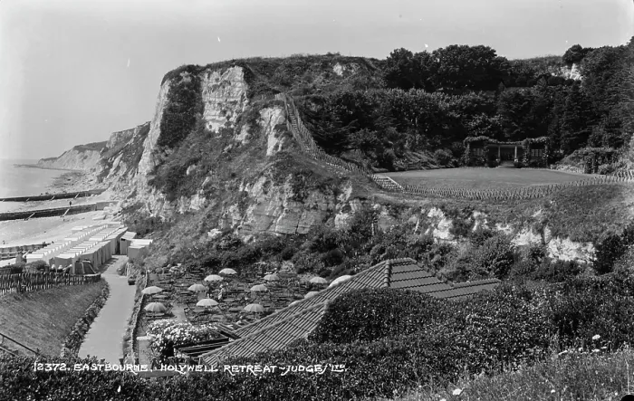 Framed Print : Holywell Retreat in Eastbourne Framed Print : Holywell Retreat in Eastbourne