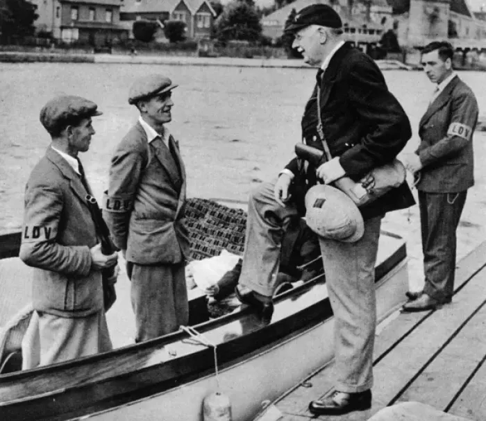 Framed Print : The Home Guard Protecting the Thames Framed Print : The Home Guard Protecting the Thames