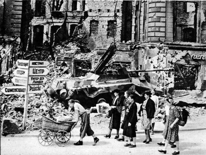 Framed Print : Homeless Berliners walking through Nollendorf Platz, 1945 Framed Print : Homeless Berliners walking through Nollendorf Platz, 1945