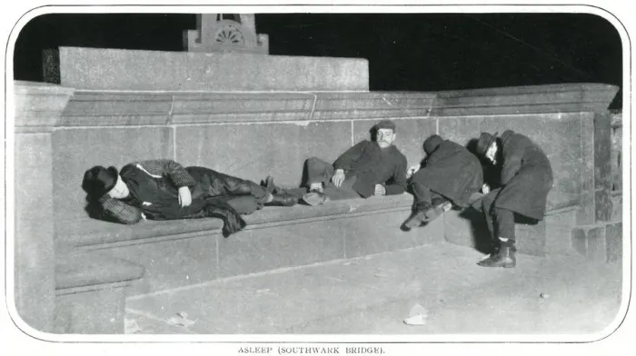 Framed Print : Homeless men sleeping on Southwark Bridge, London 1900 Framed Print : Homeless men sleeping on Southwark Bridge, London 1900