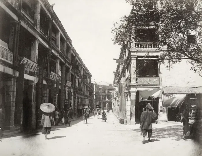 Framed Print : Hong Kong c. 1880s - street in the Chinese quarter Framed Print : Hong Kong c. 1880s - street in the Chinese quarter
