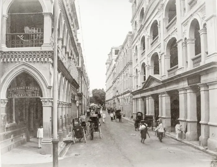 Framed Print : Hong Kong - Queens Road with pedestrians and rickshaws Framed Print : Hong Kong - Queens Road with pedestrians and rickshaws