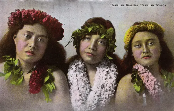 Framed Print : Honolulu, Hawaii, USA - Three Hawaiian Beauties Framed Print : Honolulu, Hawaii, USA - Three Hawaiian Beauties