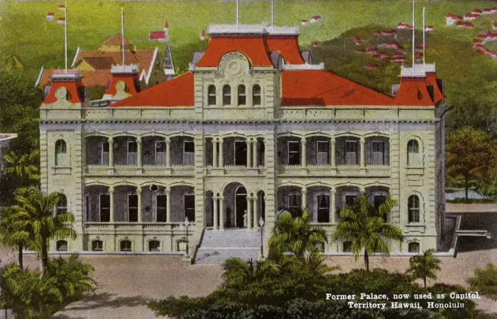 Framed Print : Honolulu, Hawaii, USA - Former Palace, now the Capitol Framed Print : Honolulu, Hawaii, USA - Former Palace, now the Capitol