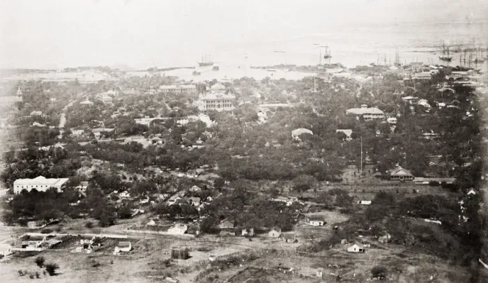 Framed Print : Honolulu from the Punch Bowl, Hawaii Framed Print : Honolulu from the Punch Bowl, Hawaii