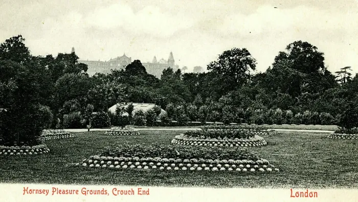 Framed Print : Hornsey Pleasure Gardens, Crouch End, North London Framed Print : Hornsey Pleasure Gardens, Crouch End, North London