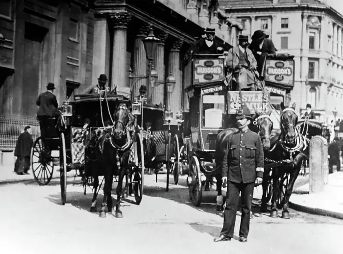 Framed Print : Horse bus, London, early 1900s Framed Print : Horse bus, London, early 1900s