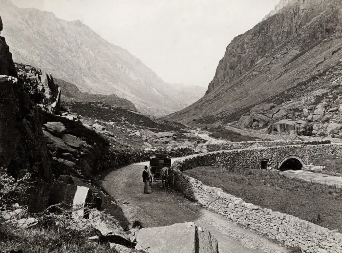 Framed Print : Horse and Carriage on the Llanberis Pass, Wales Framed Print : Horse and Carriage on the Llanberis Pass, Wales