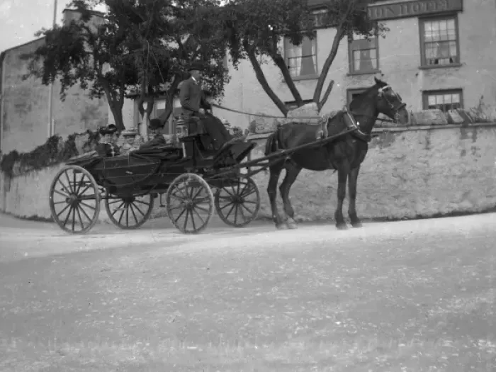 Framed Print : Horse and carriage, St Davids, Pembrokeshire, South Wales Framed Print : Horse and carriage, St Davids, Pembrokeshire, South Wales
