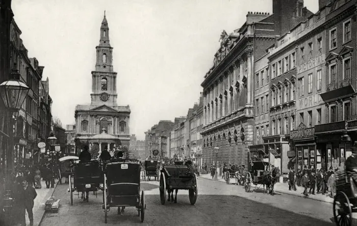 Framed Print : Horse drawn traffic & pedestrians along The Strand, London Framed Print : Horse drawn traffic & pedestrians along The Strand, London