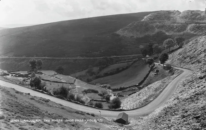 Framed Print : The Horse Shoe Pass Framed Print : The Horse Shoe Pass