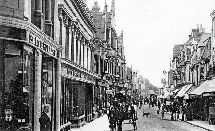 Framed Print : Horsham West Street early 1900s Framed Print : Horsham West Street early 1900s