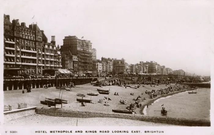 Framed Print : Hotel Metropole, Kings Road, Brighton, Sussex Framed Print : Hotel Metropole, Kings Road, Brighton, Sussex