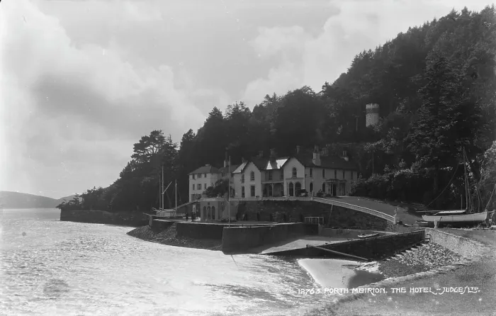Framed Print : The Hotel at Porth Meirion Framed Print : The Hotel at Porth Meirion