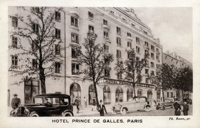 Framed Print : Hotel Prince de Galles, Paris, France Framed Print : Hotel Prince de Galles, Paris, France