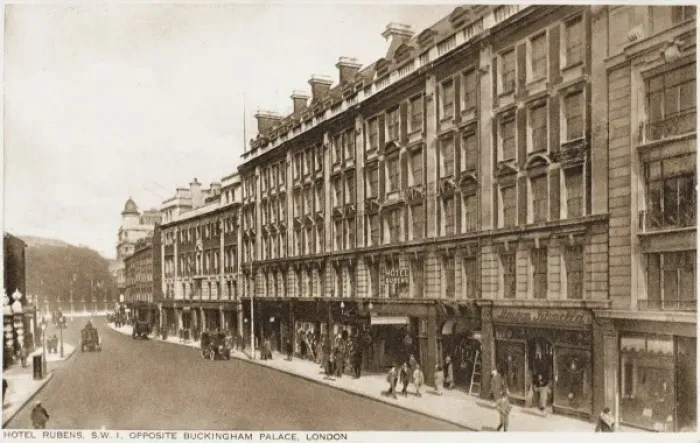 Framed Print : Hotel Rubens, opp. Buckingham Palace Framed Print : Hotel Rubens, opp. Buckingham Palace