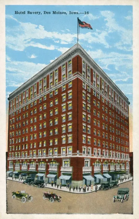 Framed Print : Hotel Savery, Des Moines, Iowa, USA Framed Print : Hotel Savery, Des Moines, Iowa, USA