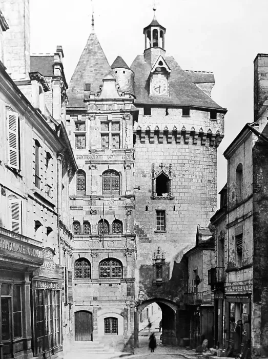 Framed Print : Hotel de Ville, Loches, France Framed Print : Hotel de Ville, Loches, France