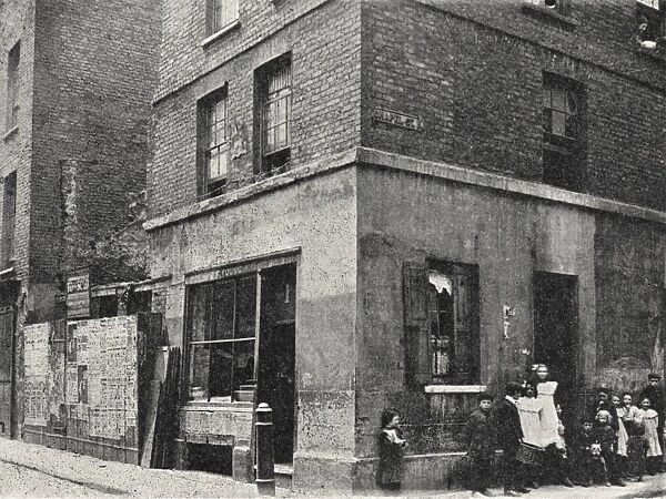 House to Let, Chapel Street, Spitalfields, East London