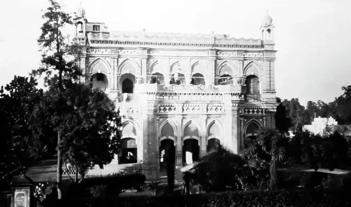 Framed Print : House of a wealthy merchant, Amritsar, India, early 1900s Framed Print : House of a wealthy merchant, Amritsar, India, early 1900s