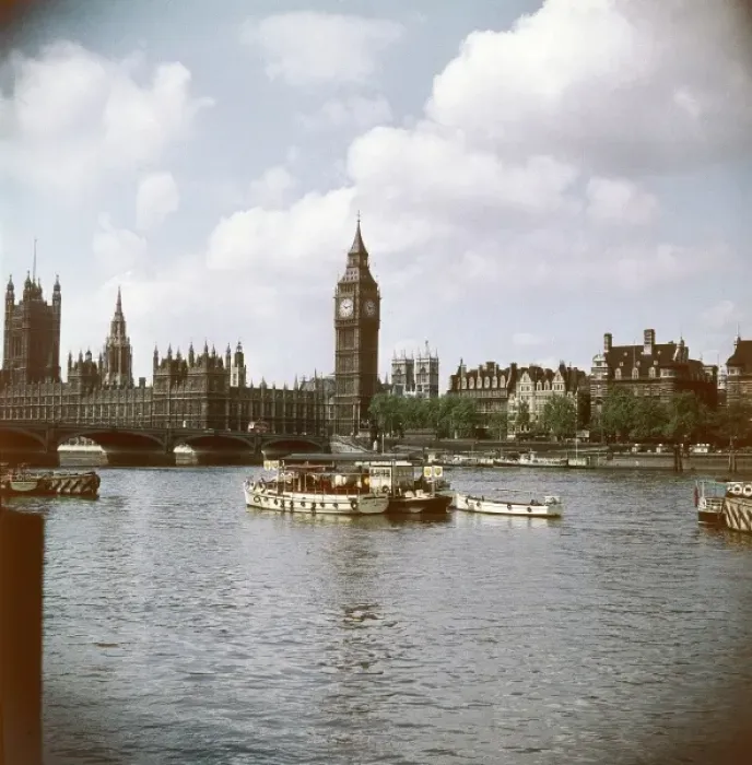 Framed Print : Houses of Parliament Framed Print : Houses of Parliament