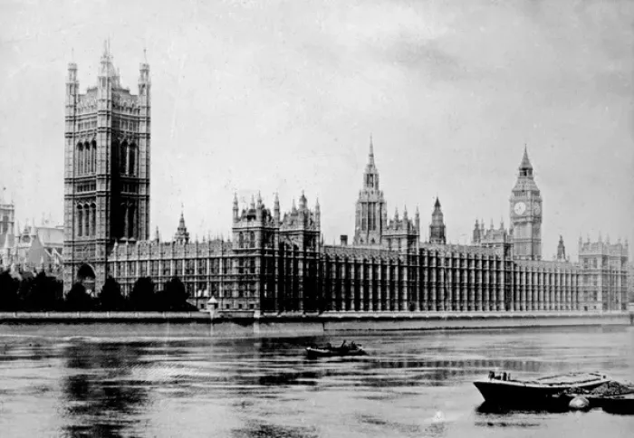 Framed Print : Houses of Parliament, London Framed Print : Houses of Parliament, London