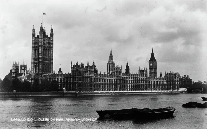 Framed Print : Houses of Parliament, London Framed Print : Houses of Parliament, London
