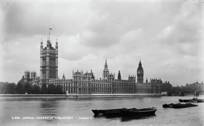 Framed Print : Houses of Parliament, London Framed Print : Houses of Parliament, London