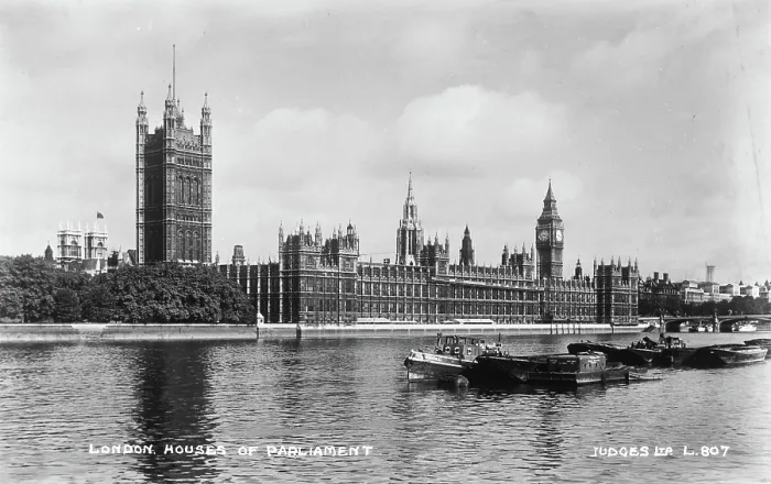 Framed Print : Houses of Parliament, London Framed Print : Houses of Parliament, London