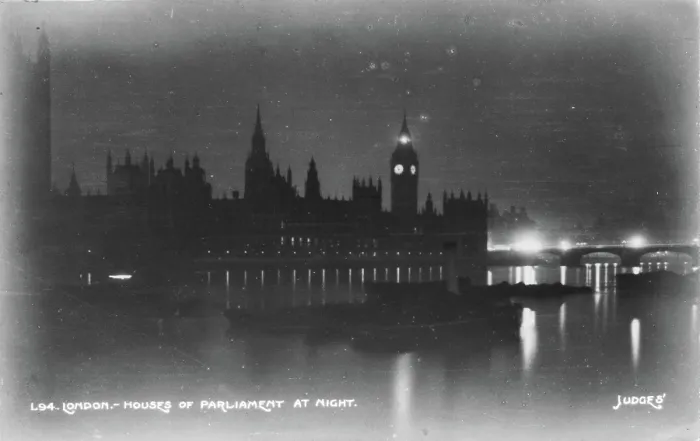 Framed Print : Houses of Parliament at Night Framed Print : Houses of Parliament at Night