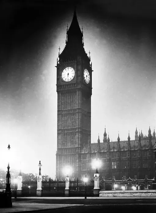 Framed Print : Houses of Parliament at night, London, early 1900s Framed Print : Houses of Parliament at night, London, early 1900s