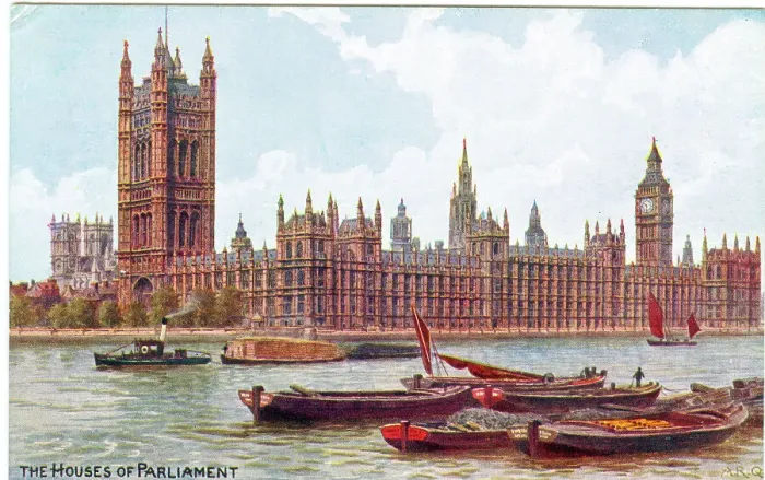 Framed Print : The Houses of Parliament from across the River Thames Framed Print : The Houses of Parliament from across the River Thames