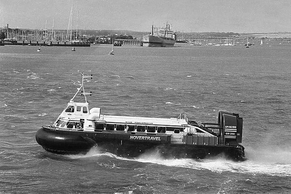 The Hovertravel Ryde to Portsmouth hovercraft arrives