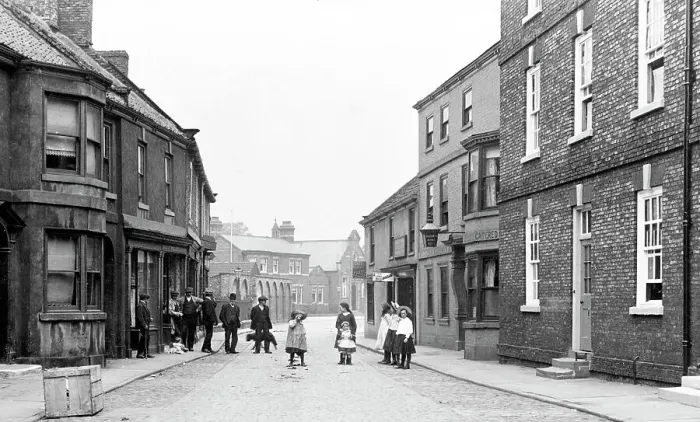 Framed Print : Howden - Bridge Gate early 1900s Framed Print : Howden - Bridge Gate early 1900s