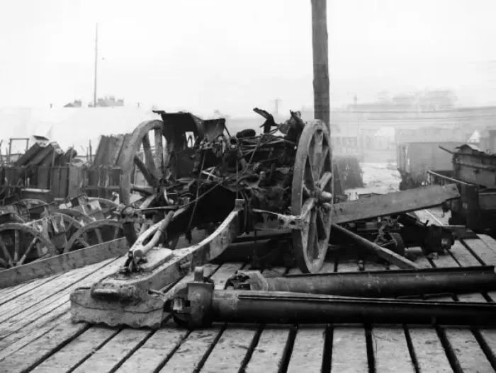 Framed Print : Howitzer beyond repair, Calais, France, WW1 Framed Print : Howitzer beyond repair, Calais, France, WW1