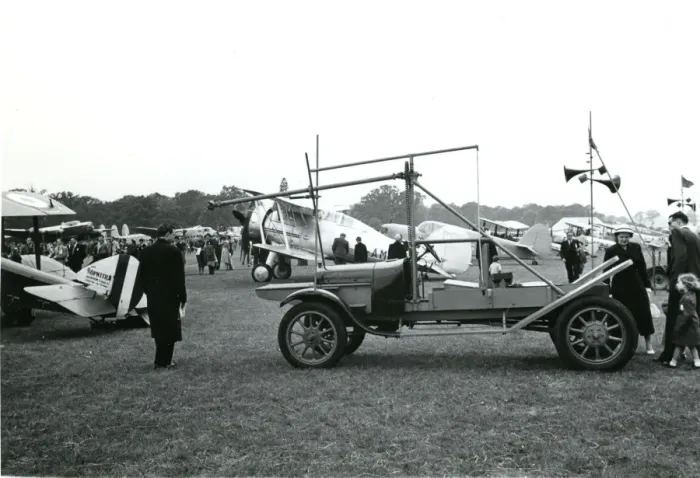 Framed Print : A Hucks starter at the 1953 Royal Aeronautical Society G? Framed Print : A Hucks starter at the 1953 Royal Aeronautical Society G?