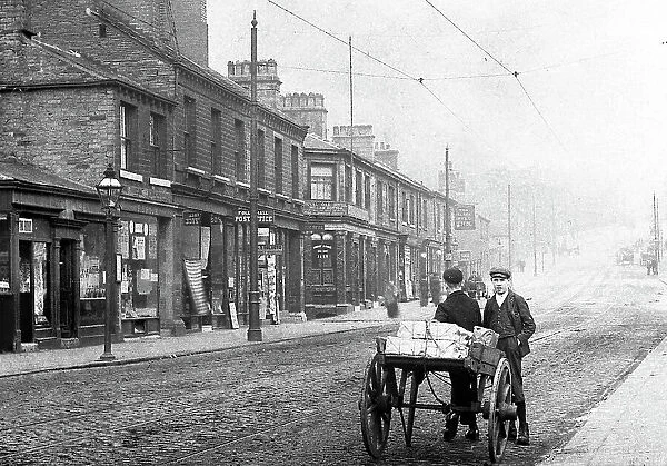 Huddersfield Chapel Hill early 1900s