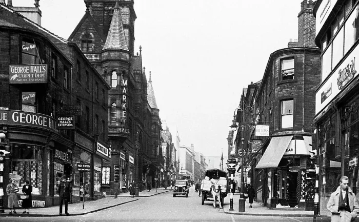 Framed Print : Huddersfield King Street probably 1940s Framed Print : Huddersfield King Street probably 1940s