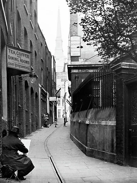 Huggin Lane, London, early 1900s