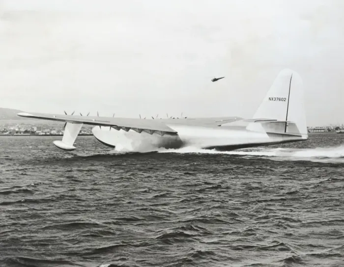 Framed Print : Hughes H-4 Hercules / Spruce Goose Framed Print : Hughes H-4 Hercules / Spruce Goose