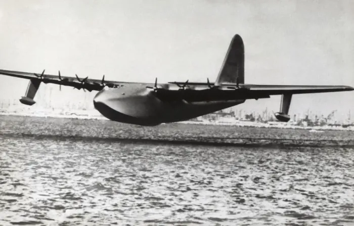 Framed Print : Hughes H-4 Hercules / Spruce Goose Framed Print : Hughes H-4 Hercules / Spruce Goose