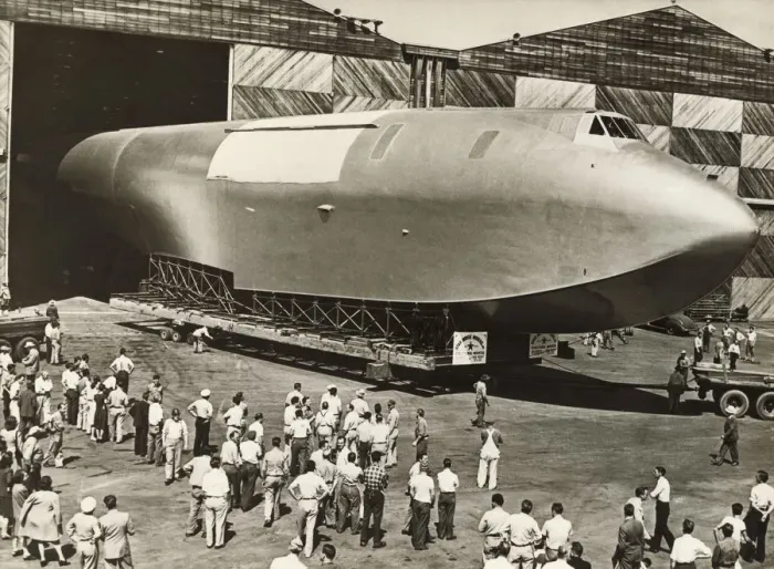 Framed Print : Hughes H-4 Hercules / Spruce Goose Framed Print : Hughes H-4 Hercules / Spruce Goose