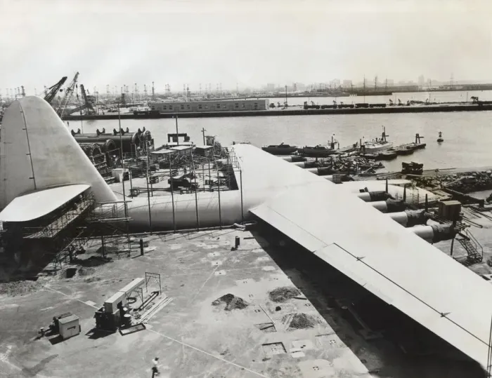 Framed Print : Hughes H-4 Hercules / Spruce Goose Framed Print : Hughes H-4 Hercules / Spruce Goose