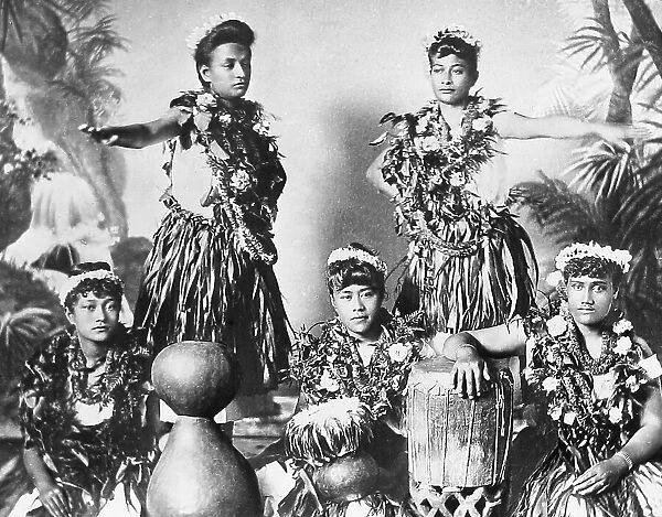 Hula Girls studio portrait Hawaii before 1900