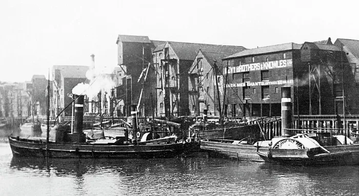Framed Print : Hull - Docks Framed Print : Hull - Docks