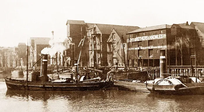 Framed Print : Hull - Docks Framed Print : Hull - Docks