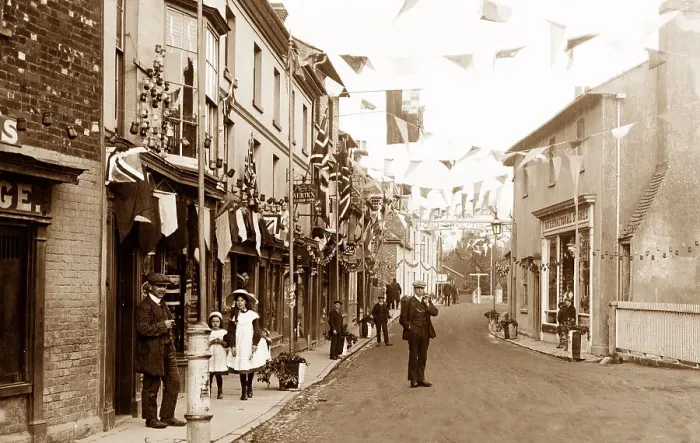 Framed Print : Hungerford Church Street The King's visit - 1912 Framed Print : Hungerford Church Street The King's visit - 1912