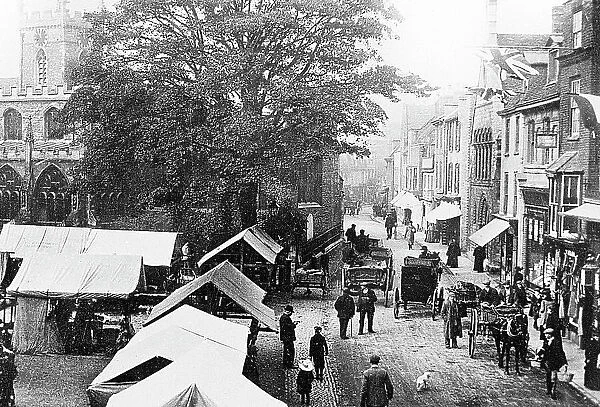 Huntingdon Market Hill early 1900s