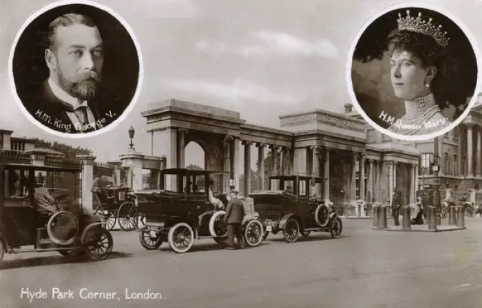 Framed Print : Hyde Park Corner with Royal inset portraits Framed Print : Hyde Park Corner with Royal inset portraits
